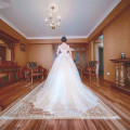 Elegant Alibaba Chine Robe de bal blanc Robes de mariée en dentelle Robe de mariée vestidos de novia avec perles lourdes LWB09